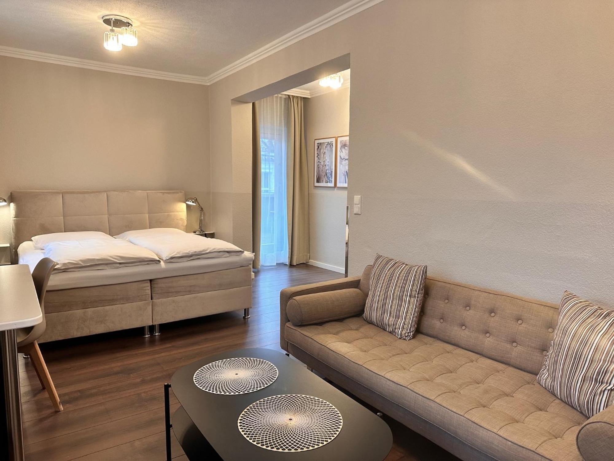 Hotel Villa Solln - Free Parking, Munich